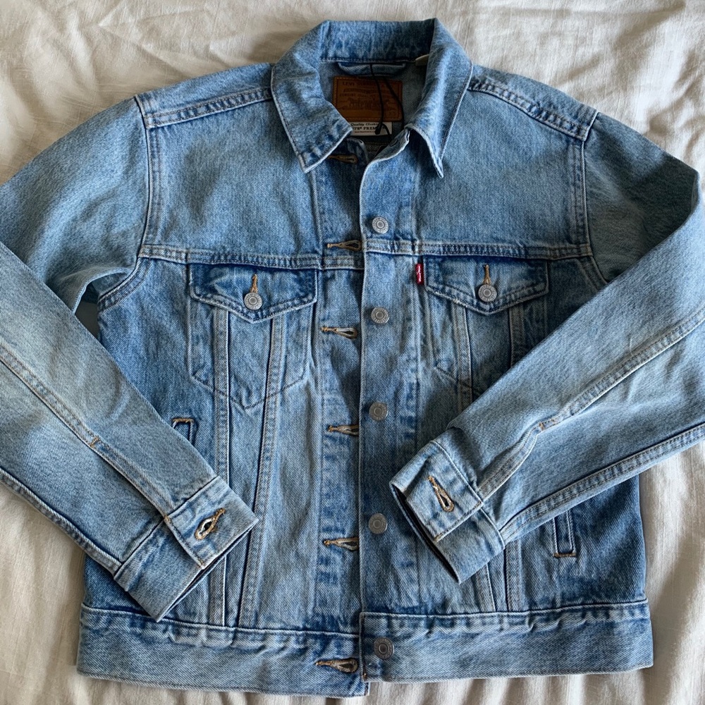 NWT Levi’s Denim Jacket